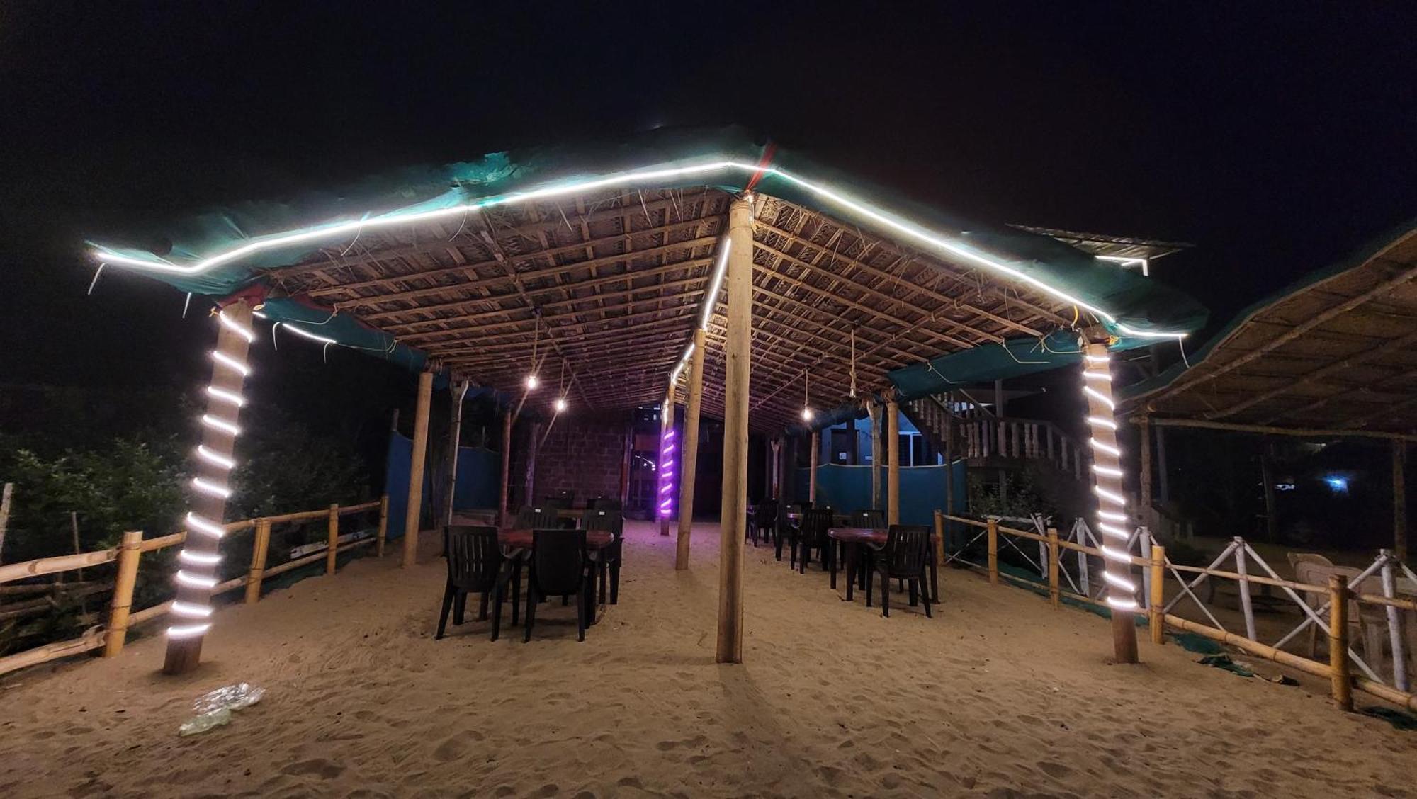 Hotel Golden Sky à Gokarna  Extérieur photo