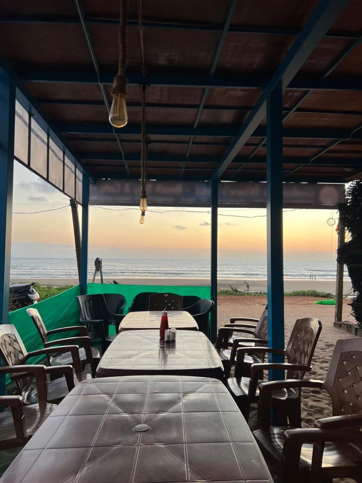 Hotel Golden Sky à Gokarna  Extérieur photo