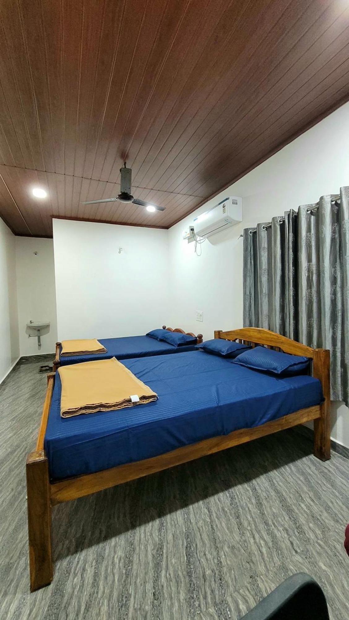 Hotel Golden Sky à Gokarna  Extérieur photo